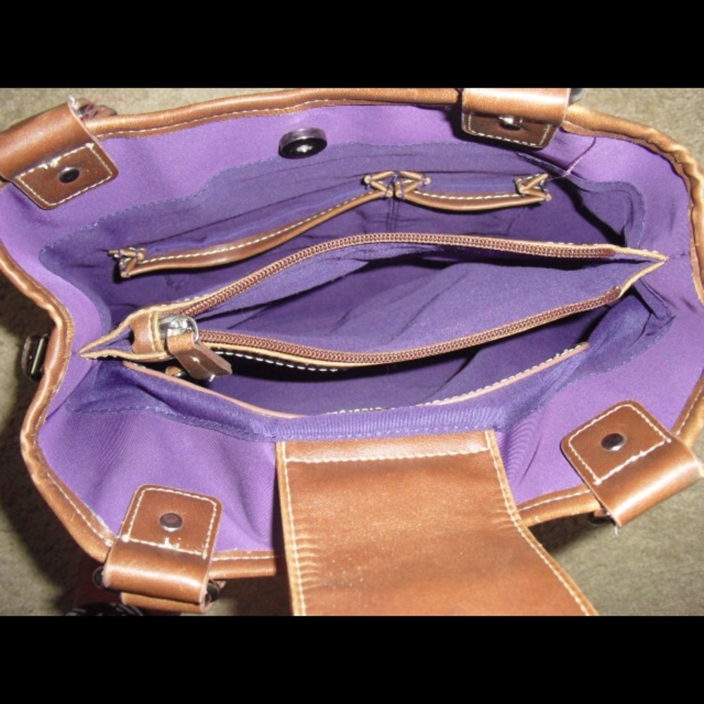 SOLD......Chaps Purple Bag - Picture 4 of 5